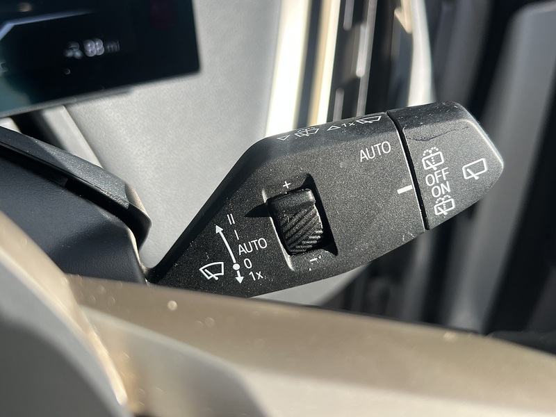 BMW iX 40 M Sport - U11409