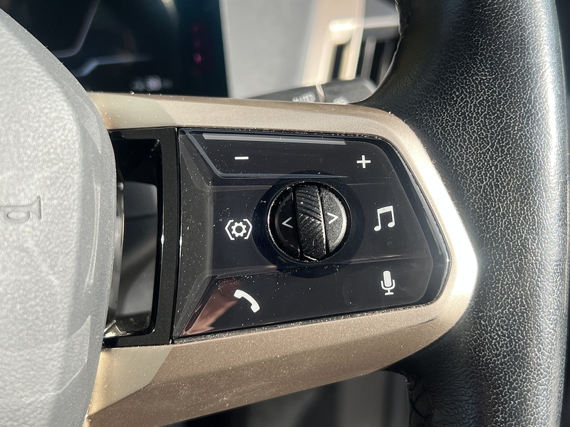 BMW iX 40 M Sport - U11409