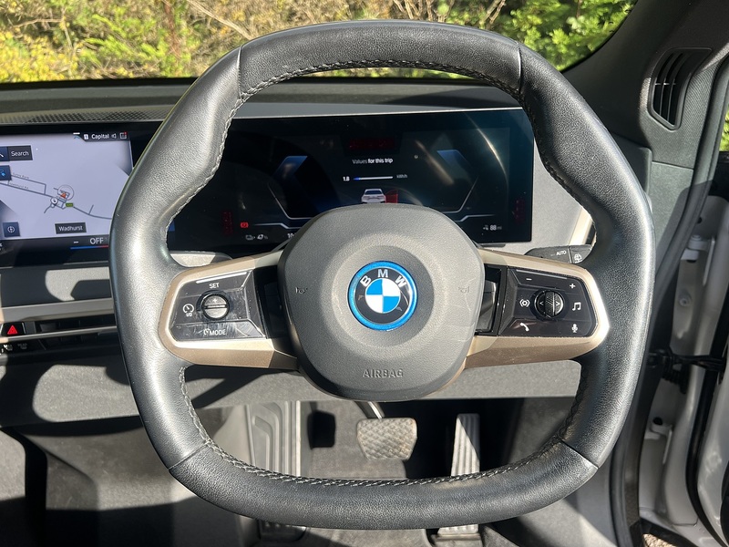 BMW iX 40 M Sport - U11409