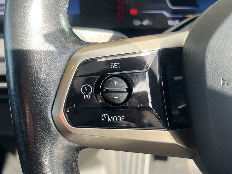 BMW iX 40 M Sport - U11409