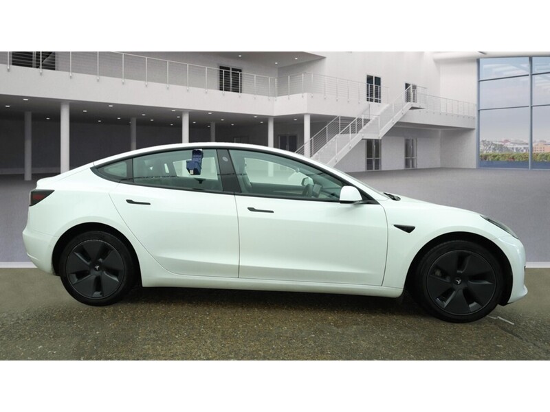 Tesla Model 3 Standard Range Plus - U11410