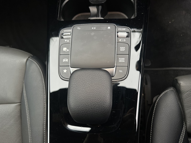 Mercedes-Benz CLA CLA250e AMG Line - U11411