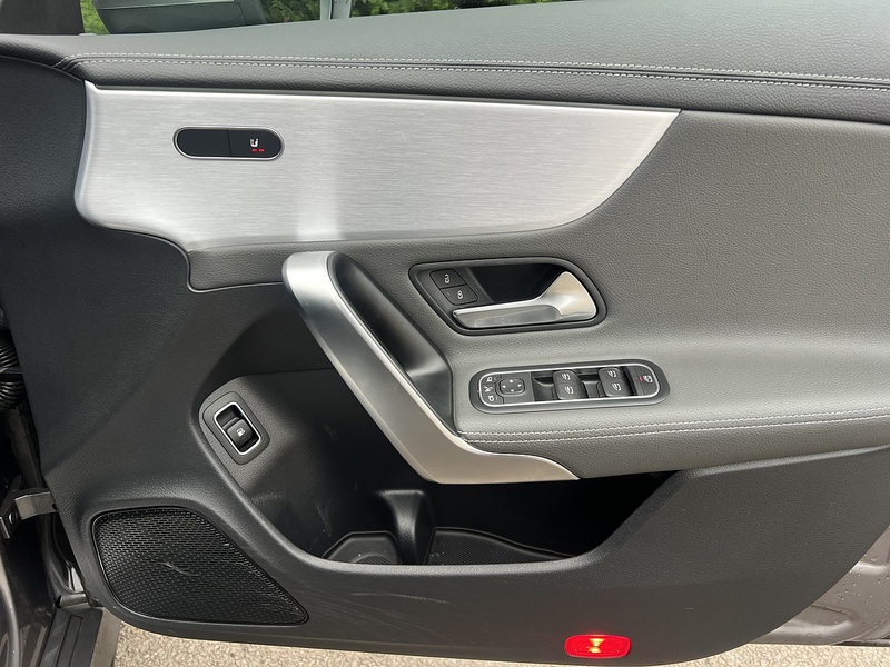 Mercedes-Benz CLA CLA250e AMG Line - U11411