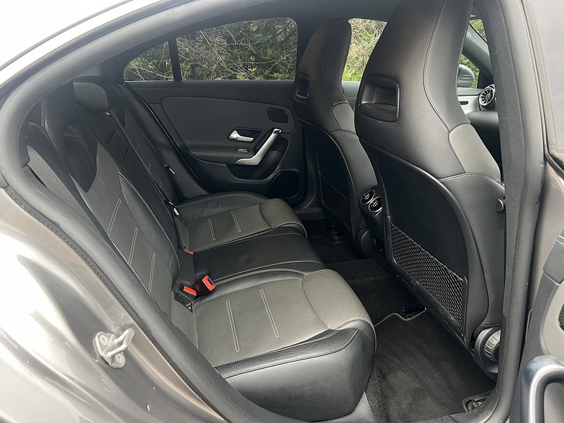 Mercedes-Benz CLA CLA250e AMG Line - U11411