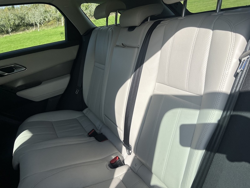 Land Rover Range Rover Velar D180 S - U11413
