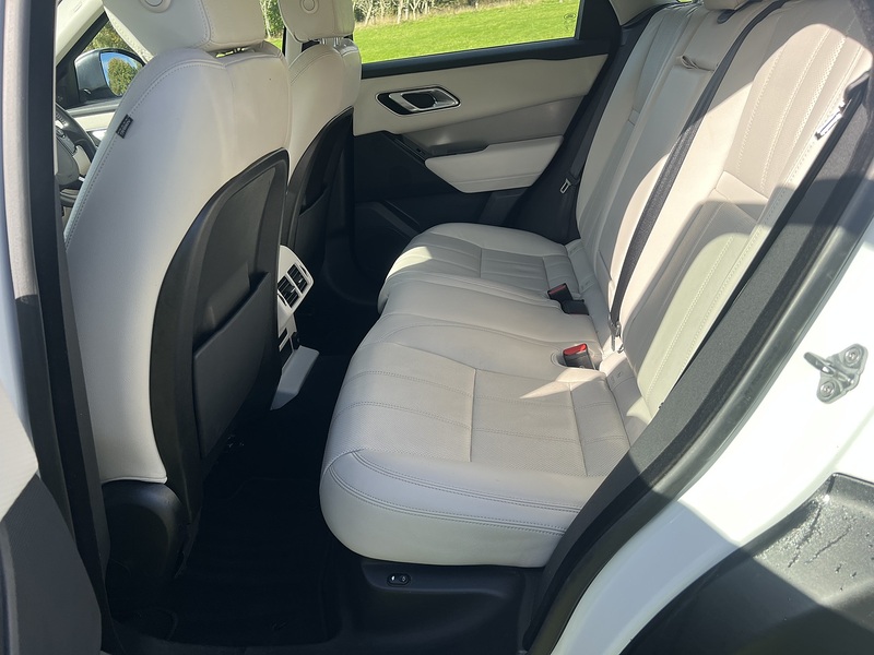 Land Rover Range Rover Velar D180 S - U11413