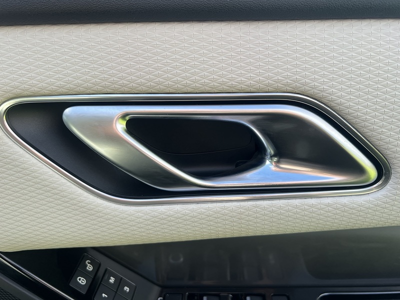 Land Rover Range Rover Velar D180 S - U11413