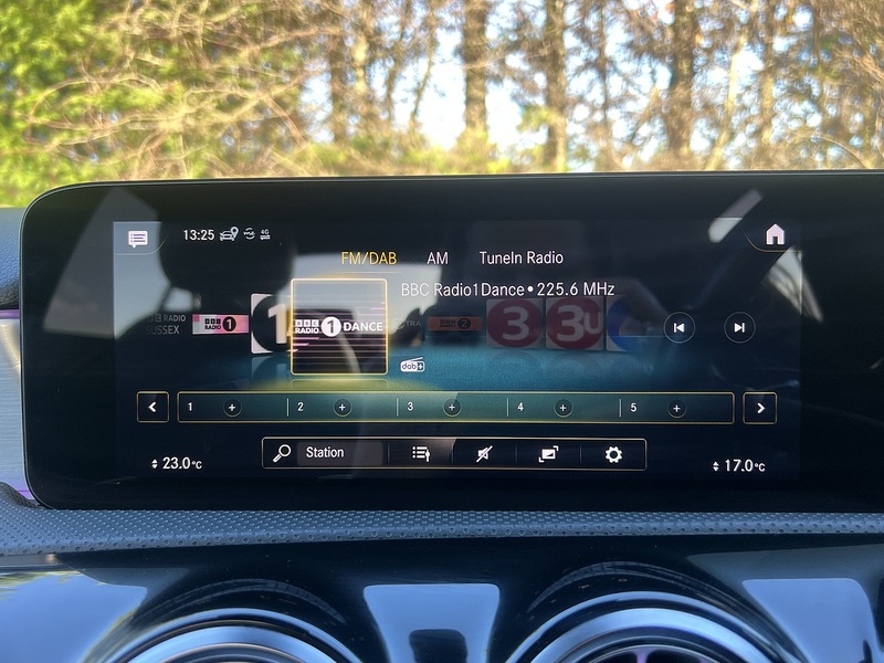 Mercedes-Benz A Class A250e AMG Line - U11414