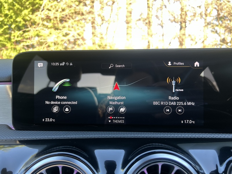 Mercedes-Benz A Class A250e AMG Line - U11414