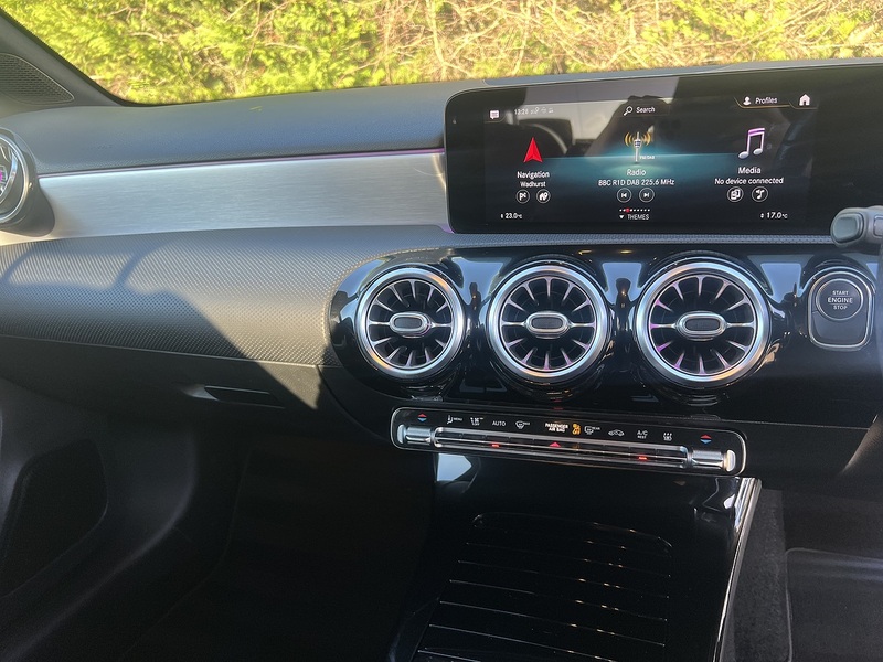 Mercedes-Benz A Class A250e AMG Line - U11414