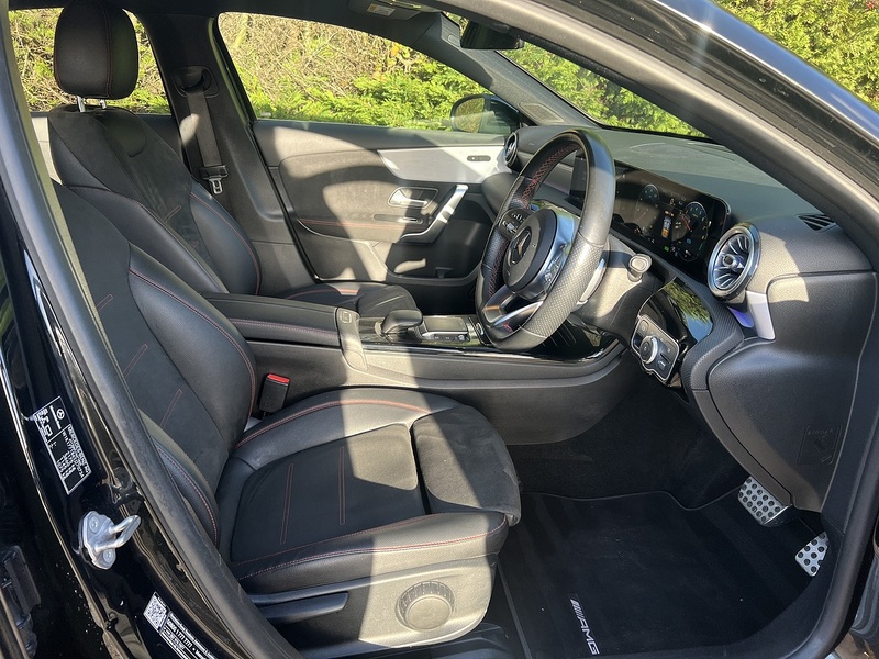 Mercedes-Benz A Class A250e AMG Line - U11414