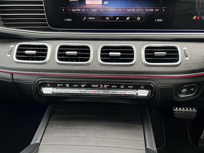 Mercedes-Benz GLE GLE300d AMG Line - U11418