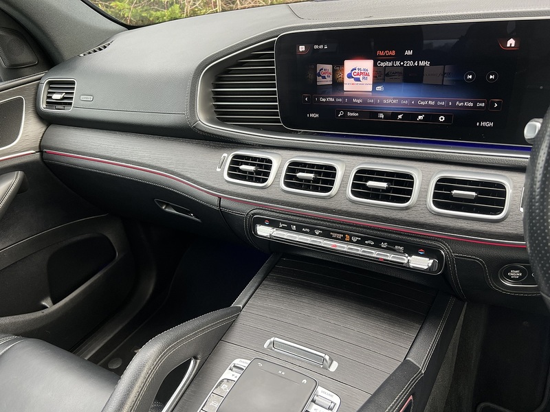 Mercedes-Benz GLE GLE300d AMG Line - U11418