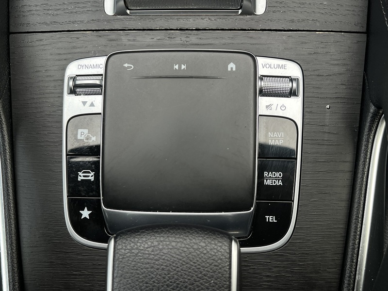 Mercedes-Benz GLE GLE300d AMG Line - U11418