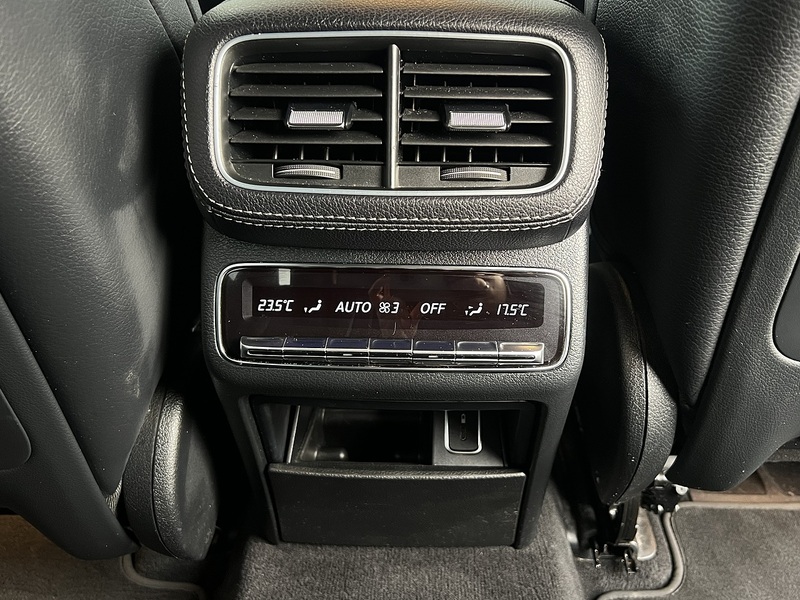 Mercedes-Benz GLE GLE300d AMG Line - U11418