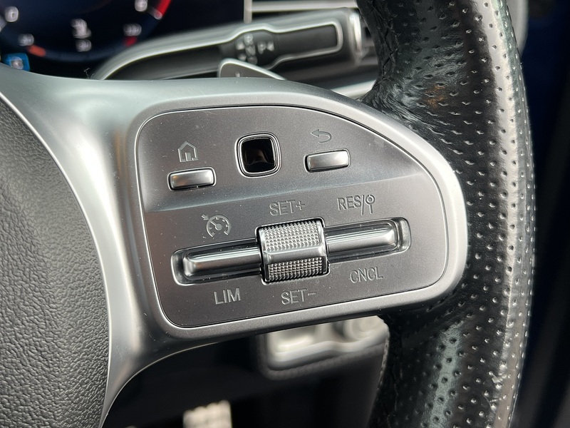 Mercedes-Benz GLE GLE300d AMG Line - U11418