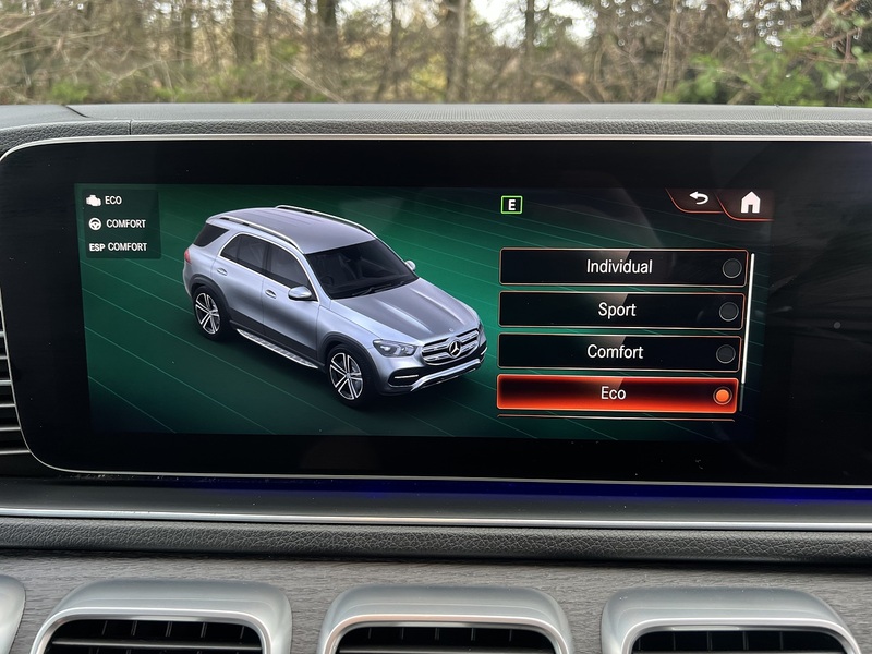 Mercedes-Benz GLE GLE300d AMG Line - U11418