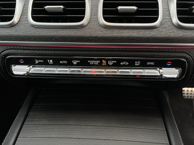 Mercedes-Benz GLE GLE300d AMG Line - U11418