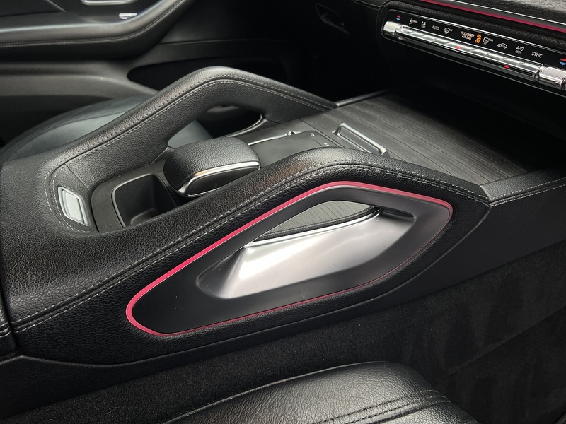 Mercedes-Benz GLE GLE300d AMG Line - U11418