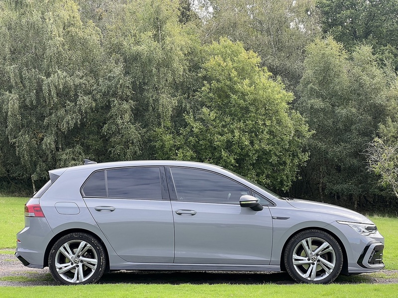 Volkswagen Golf eTSI MHEV R-Line - U11422