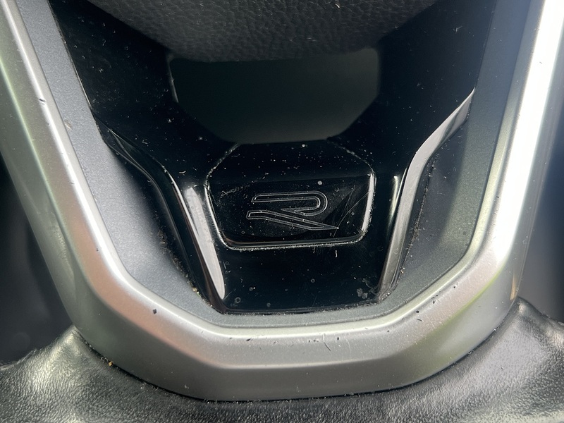 Volkswagen Golf eTSI MHEV R-Line - U11422