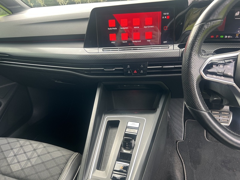 Volkswagen Golf eTSI MHEV R-Line - U11422