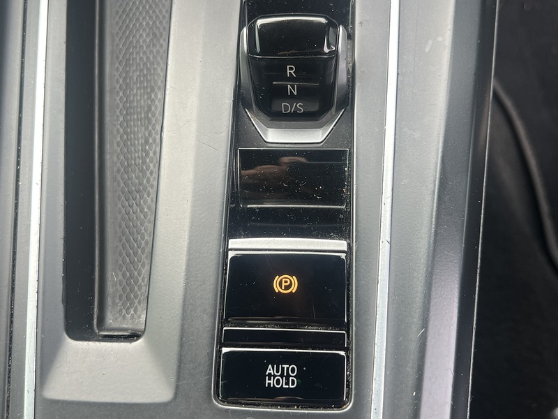 Volkswagen Golf eTSI MHEV R-Line - U11422