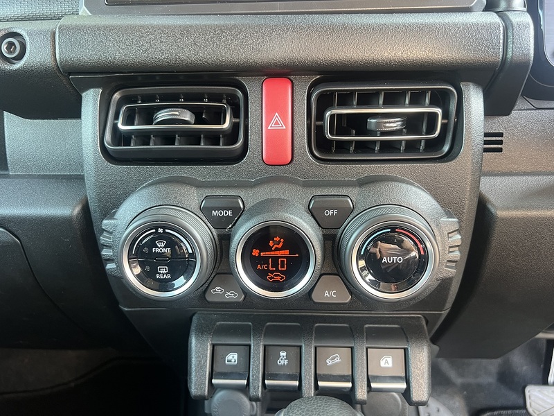 Suzuki Jimny  - U11424