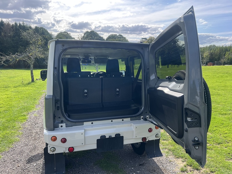 Suzuki Jimny  - U11424