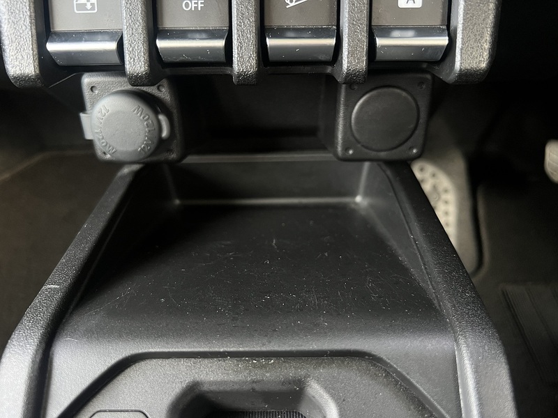 Suzuki Jimny  - U11424