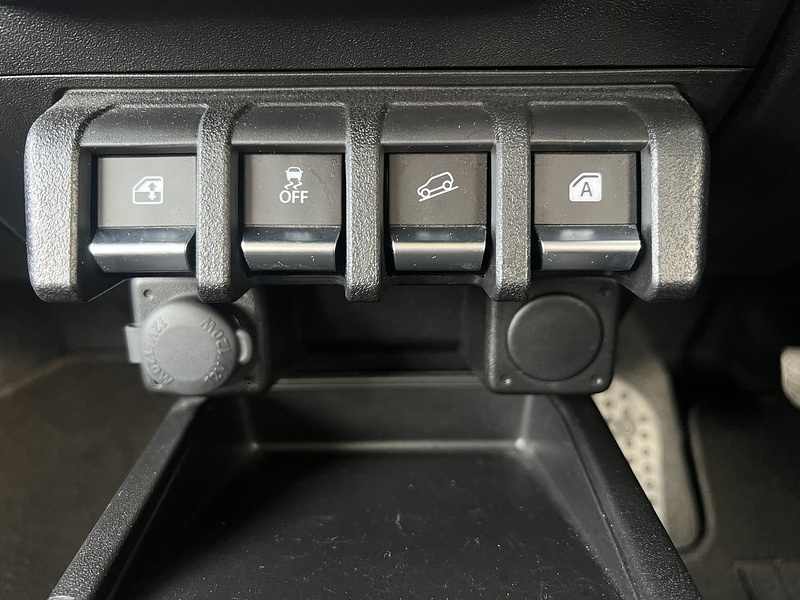 Suzuki Jimny  - U11424