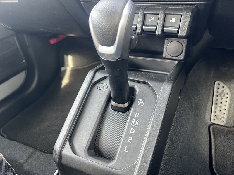 Suzuki Jimny  - U11424