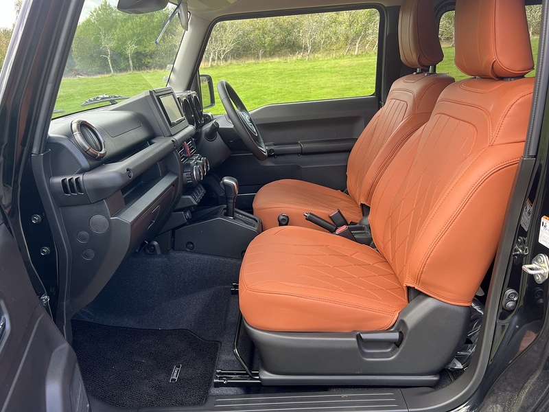 Suzuki Jimny  - U11425