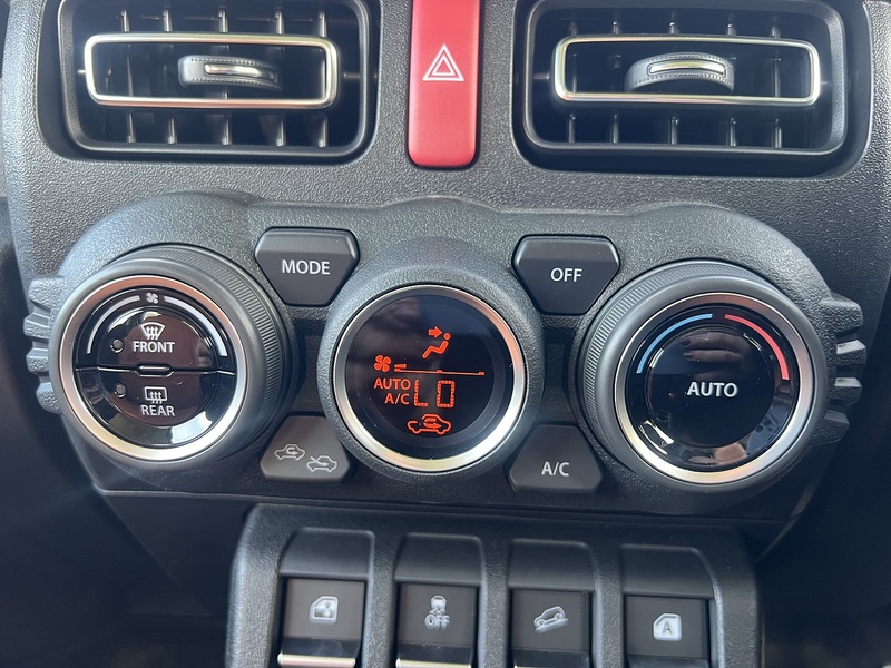 Suzuki Jimny  - U11425