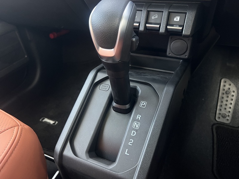 Suzuki Jimny  - U11425