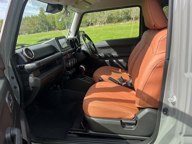 Suzuki Jimny  - U11426