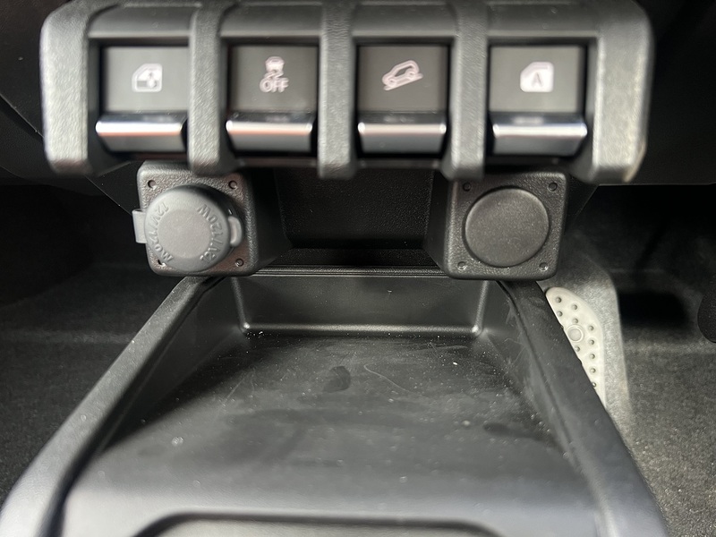 Suzuki Jimny  - U11426