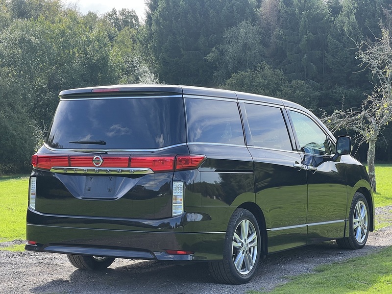 Nissan Elgrand Highway Star - U11431