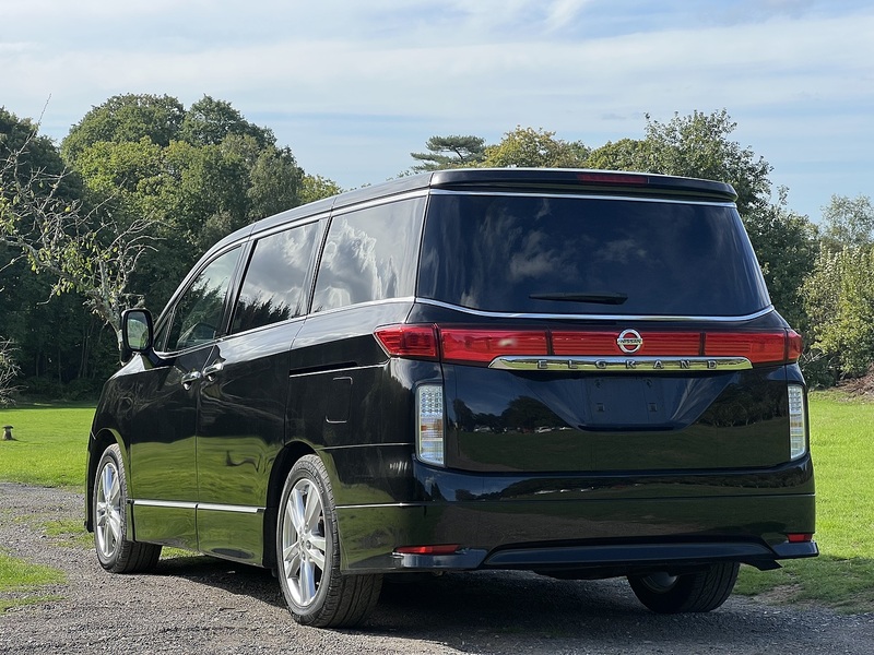 Nissan Elgrand Highway Star - U11431