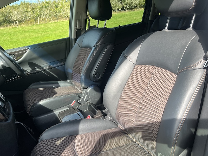 Nissan Elgrand Highway Star - U11431