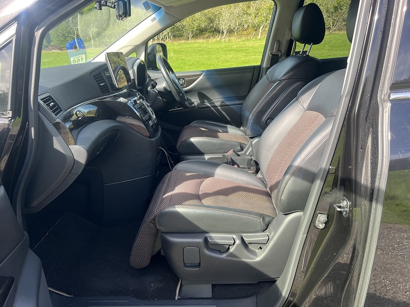 Nissan Elgrand Highway Star - U11431