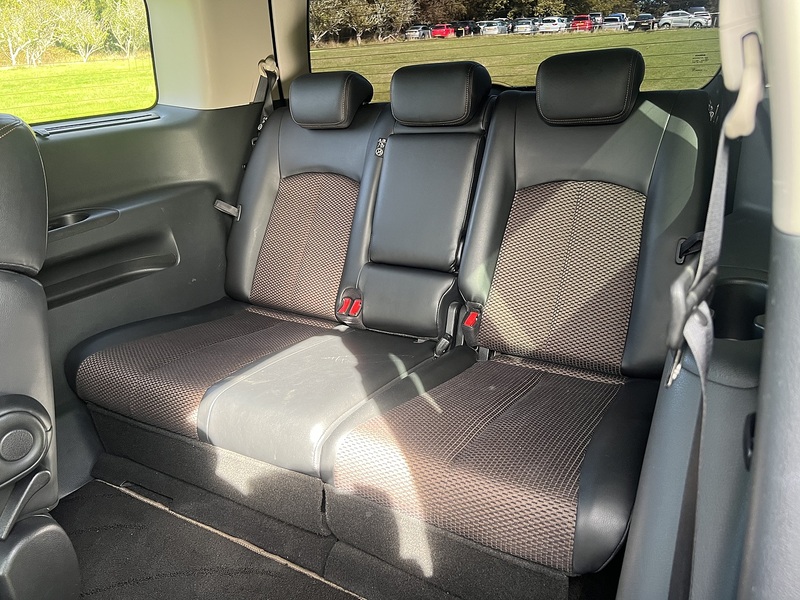 Nissan Elgrand Highway Star - U11431