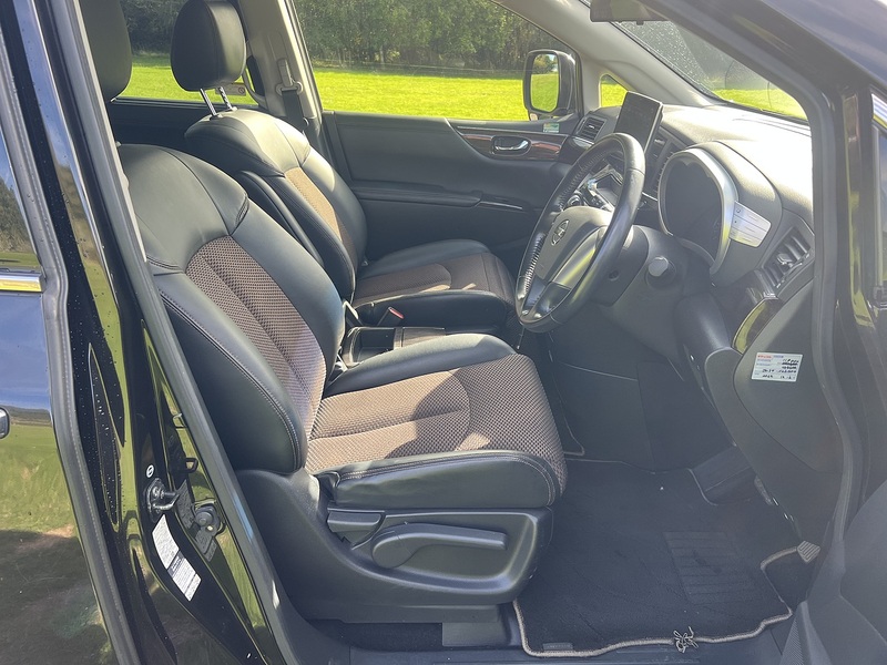 Nissan Elgrand Highway Star - U11431