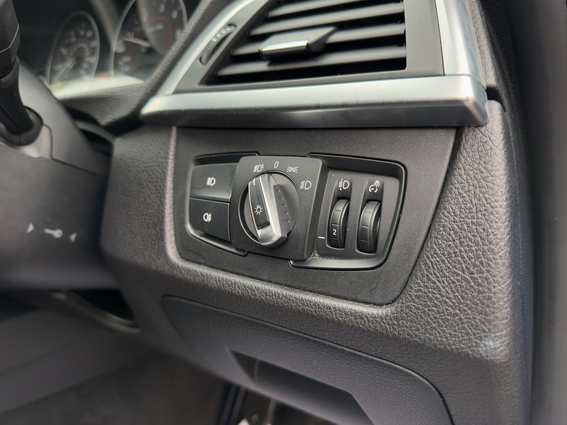 BMW 3 Series 320d M Sport Shadow Edition - U11433