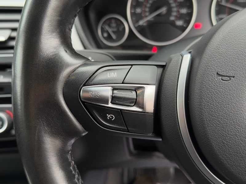 BMW 3 Series 320d M Sport Shadow Edition - U11433