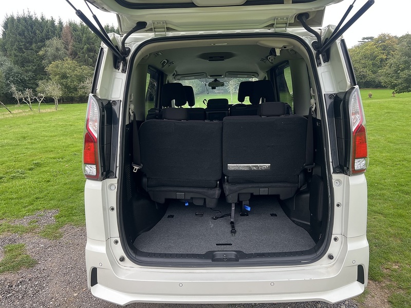 Nissan Serena Highway Star V - U11434