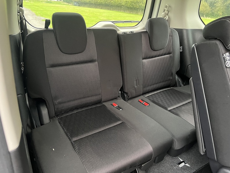 Nissan Serena Highway Star V - U11434