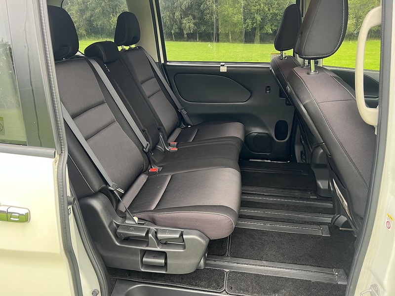 Nissan Serena Highway Star V - U11434