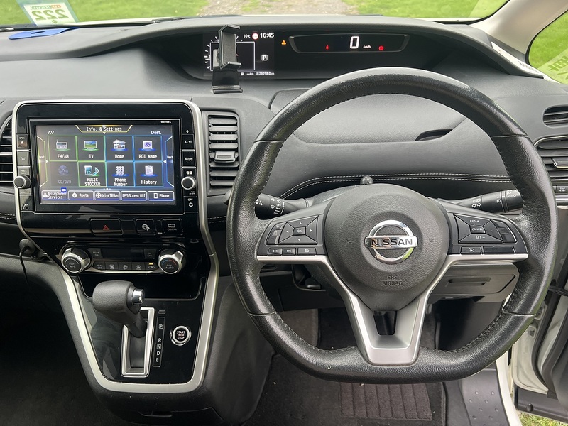 Nissan Serena Highway Star V - U11434