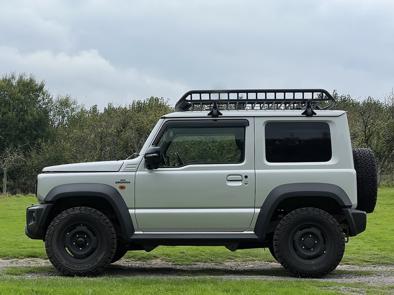 Suzuki Jimny Sz4 - U11437